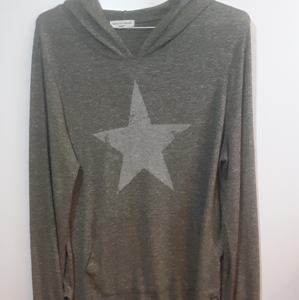 Grayson/Threads Gray Pull Over